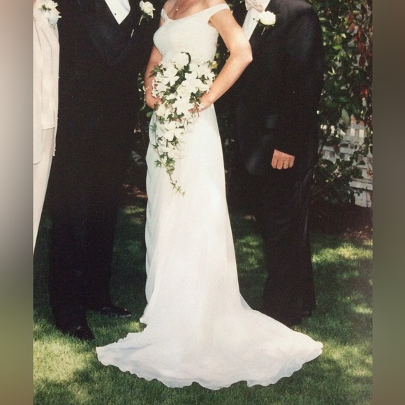 Pronovias Moscatel Two Piece Wedding Dress - Picture 3 of 6